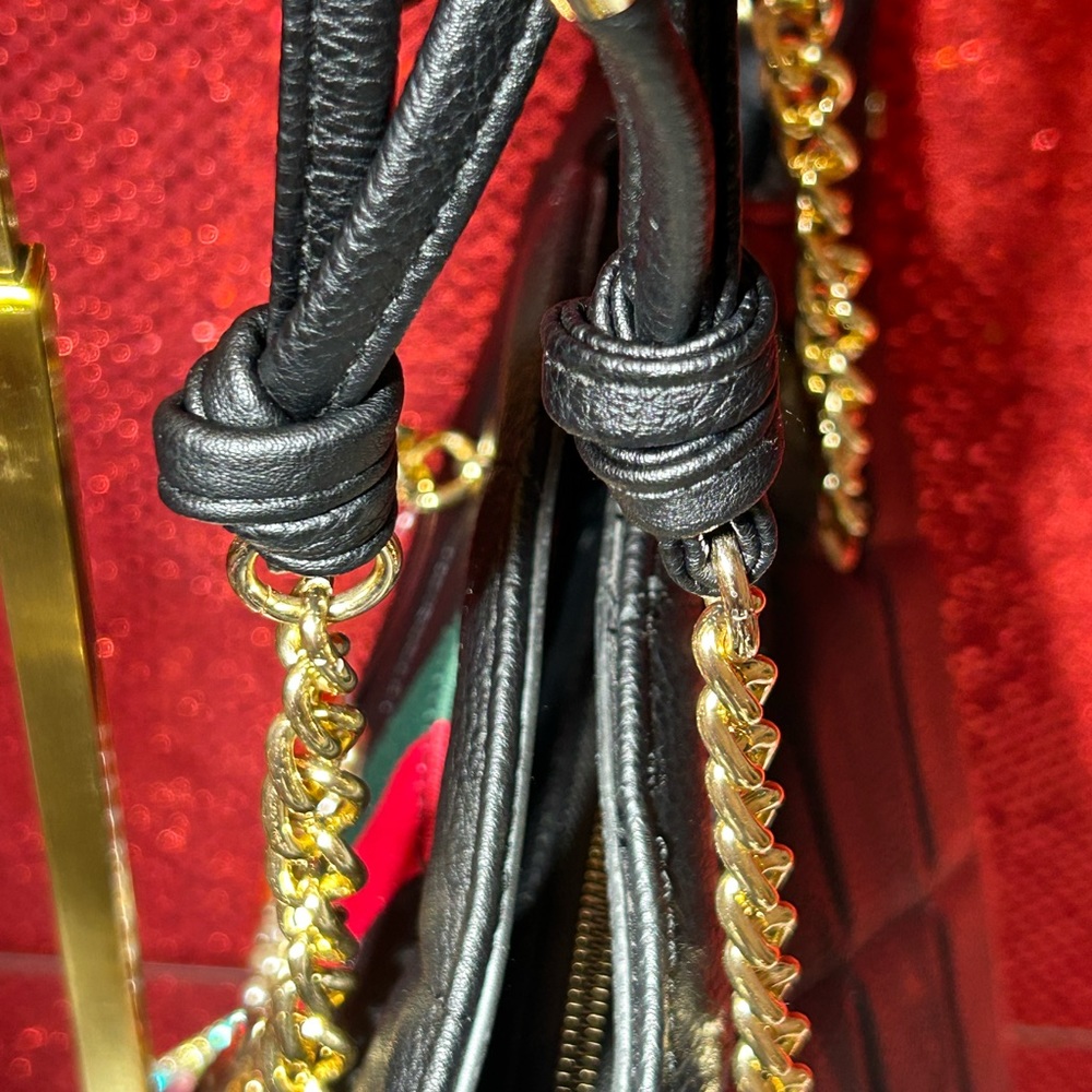 Alba Black Webbing & Bee Quilted Crossbody 18” x 11” x 5” NWT - Picture 6 of 15